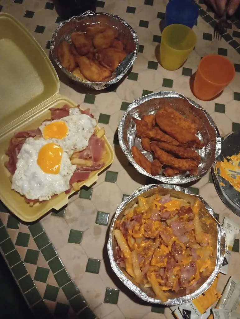 Adrian Hidalgo erustes_Cafe Burguer El Castillo_San Martín de Valdeiglesias_review