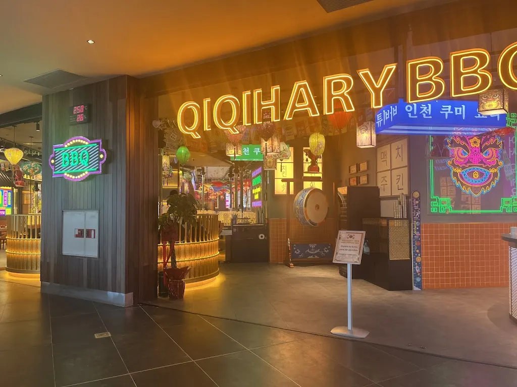 QIQIHARY SUSHI TRES AGUAS KOREAN BBQ restaurant in San Martín de Valdeiglesias