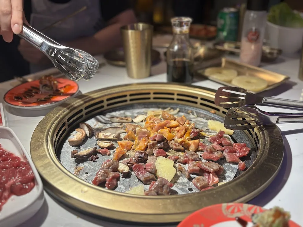 QIQIHARY SUSHI TRES AGUAS KOREAN BBQ_San Martín de Valdeiglesias_slider_image_3