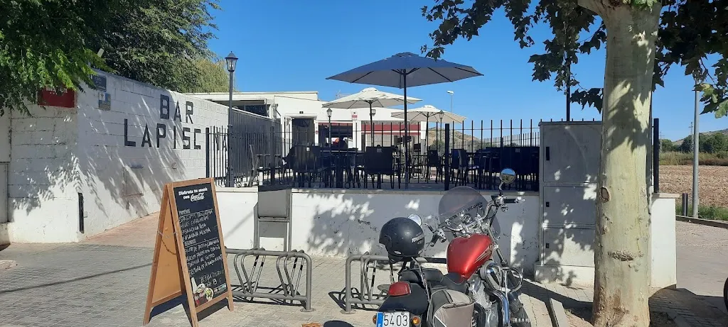 Bar la piscina ristorante a Tielmes