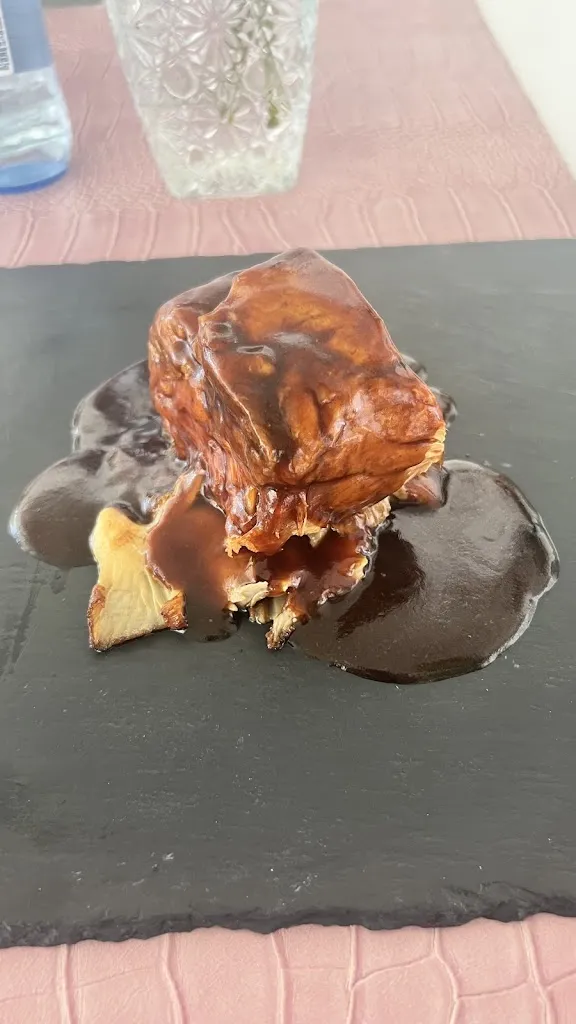 George De La Rosa_Lake Suite_Pinto_review