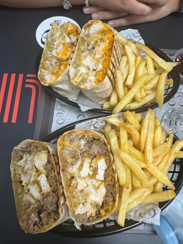 Ariadna Alarcón Gómez_TacosBiliPinto_Pinto_review