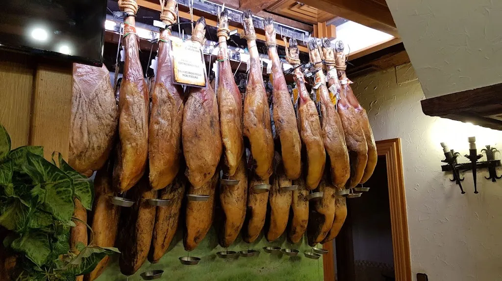 Mesón Toledano_Pinto_slider_image_2