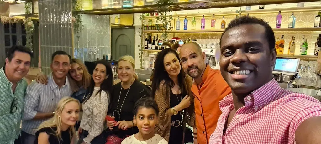 Samuel Okoro_Restaurante Como la trucha al trucho_Pinto_review