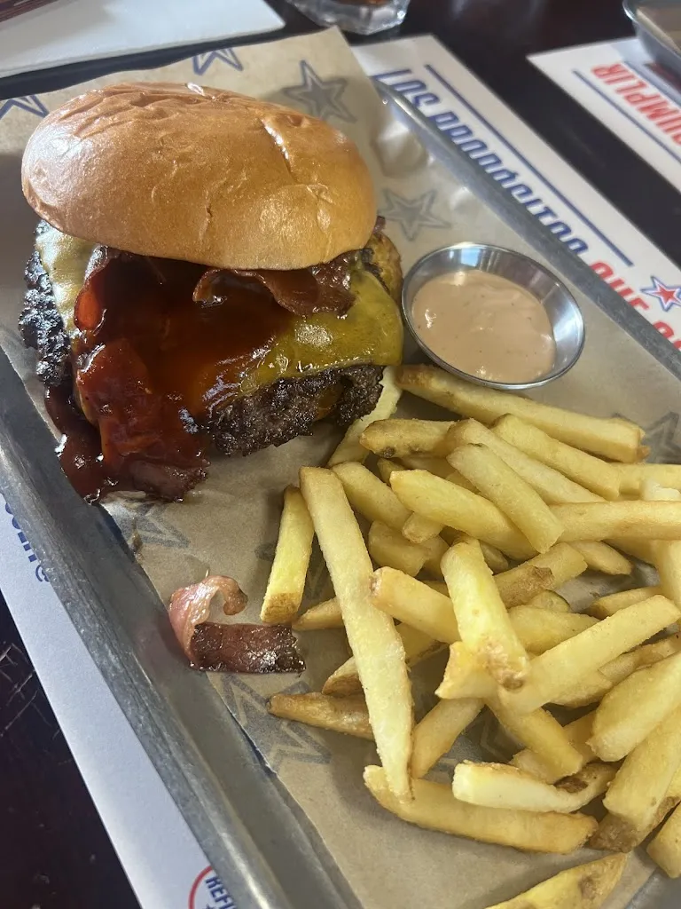 Justine Slater_Foster's Hollywood_Ondara_review