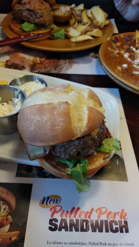 Foster's Hollywood_Ondara_slider_image_2