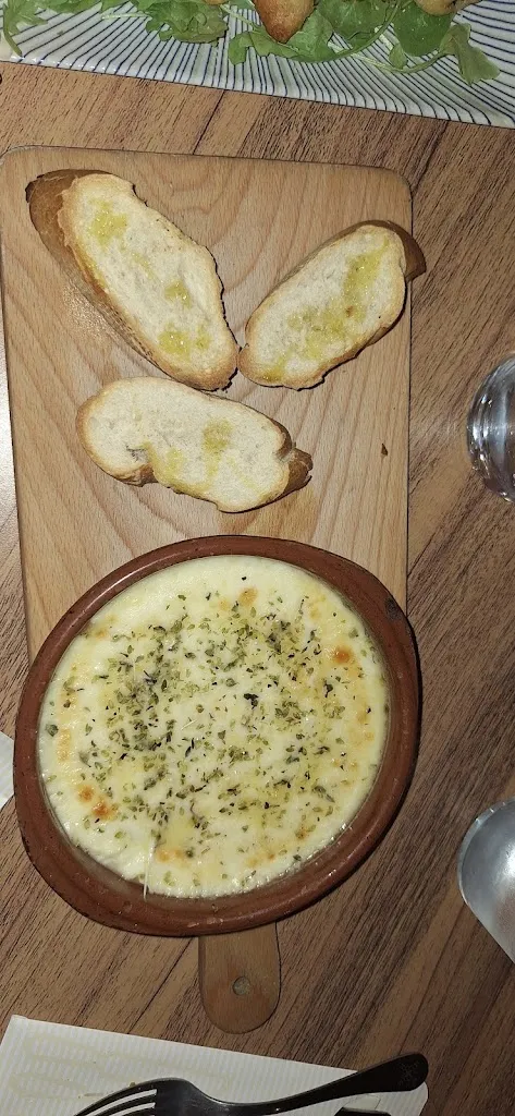 NATALIA MUÑOZ_Restaurante La Amalfitana, Pinsa & Market_Pinto_review