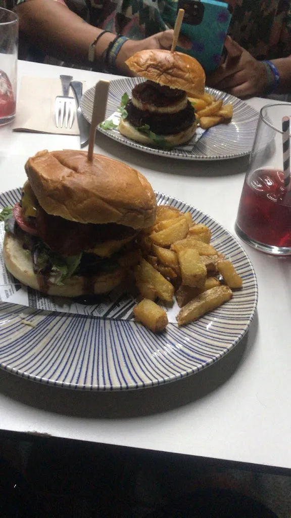 Fernando Fajardo_El Gordo Y El Flaco_Pinto_review