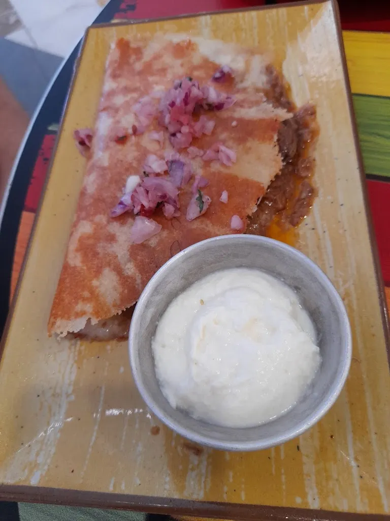 P Hall_Cantina Mariachi_Ondara_review