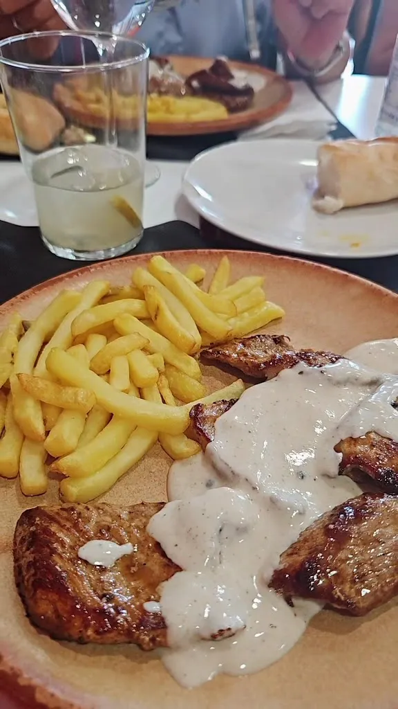 Eneria_Pinto_slider_image_2