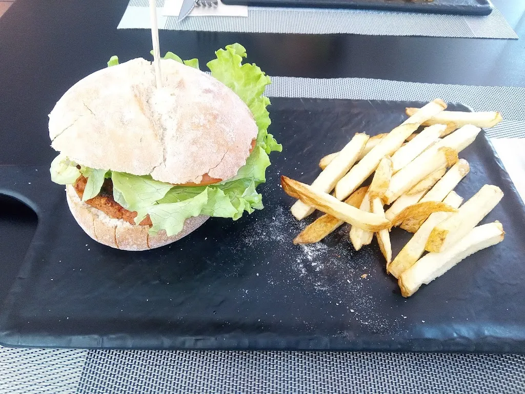 Bea Bastos_de Fábula_Arteixo_review