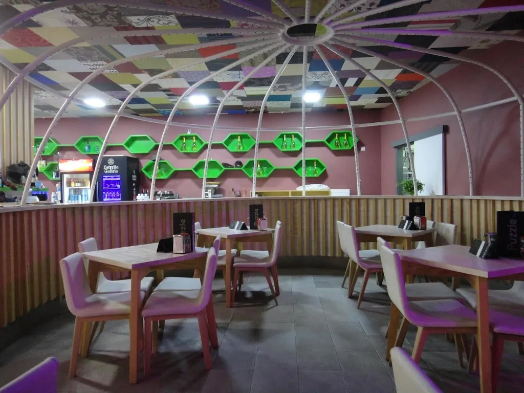Puzzle Boiro restaurant in Boiro