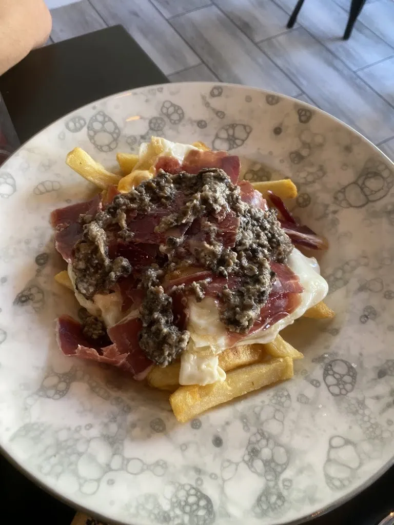 Dayana Campos Peña_El Apeadero de Pinto_Pinto_review