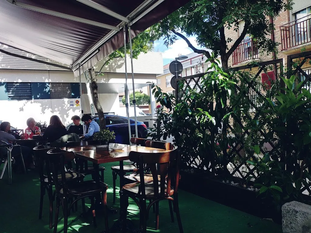 Malauva restaurant in Pinto