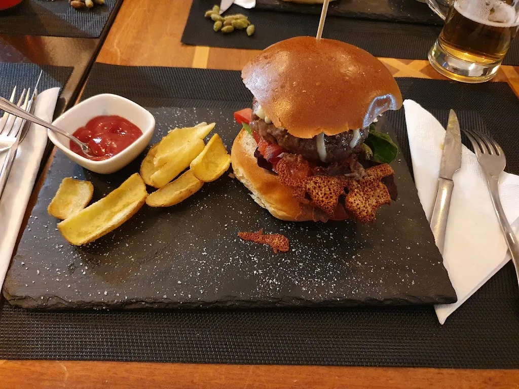 Malauva_Pinto_slider_image_2