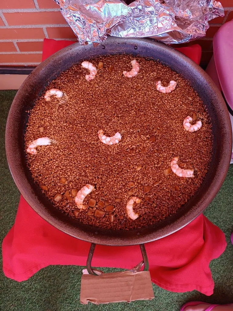 JULIO MARTIN_Carmela Arroces_Pinto_recensione