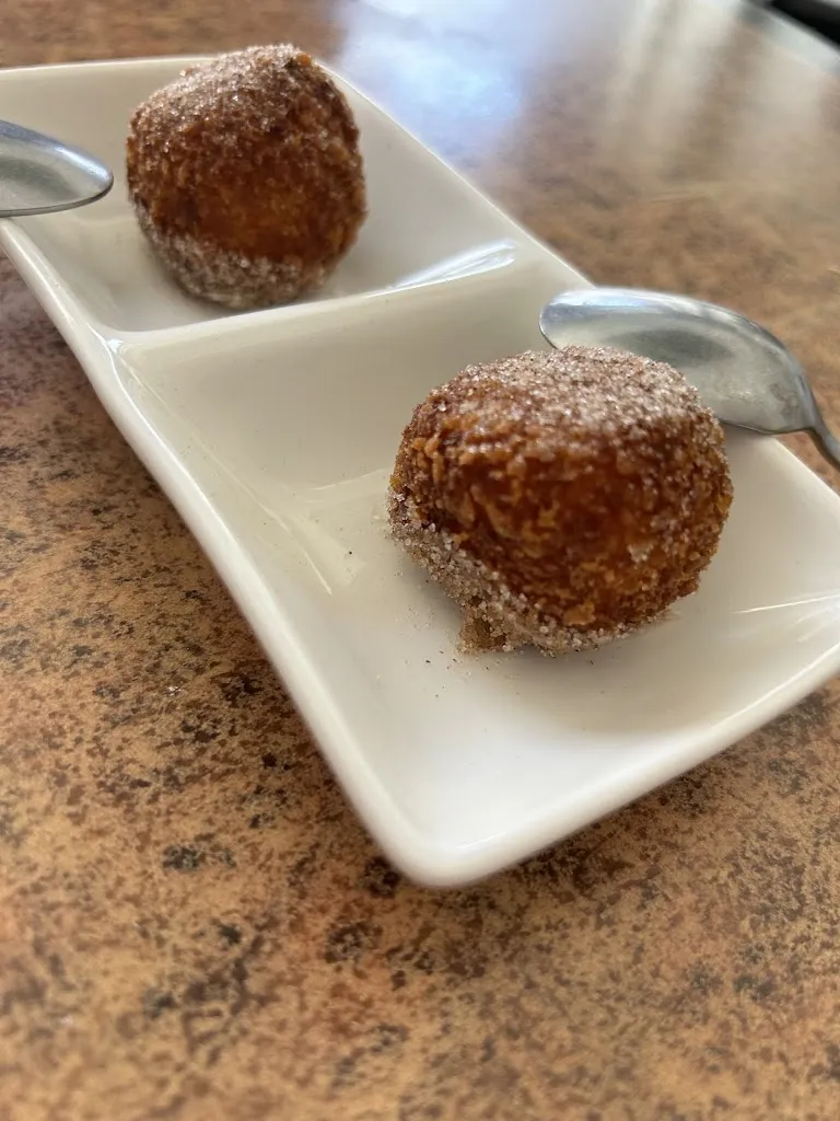 kiko gooll_La Ostra_Pinto_review