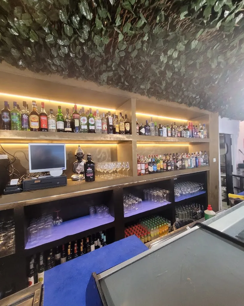 Budda restaurante cafetería_Pinto_slider_image_1