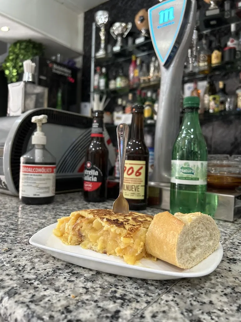 Daniel Cortes Fernandez_Donde Mari_Pinto_review