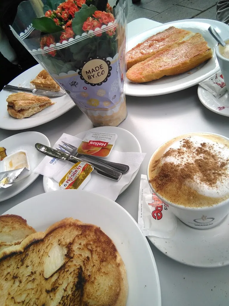 Anina Anina_Restaurante LIPARI._Pinto_review