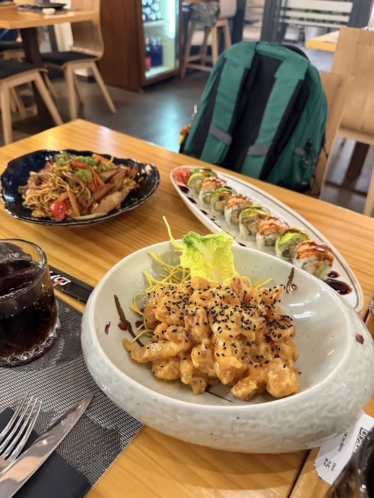 Maria Alejandra Martinez Lozano_Restaurante OnSushi_Pinto_review