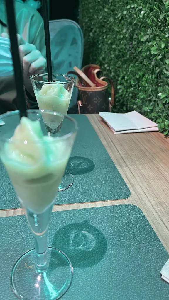 Fausto Cabrera Gutierrez_Makkao Club_Sevilla La Nueva_review