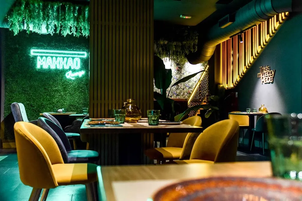 Makkao Club restaurant in Sevilla La Nueva