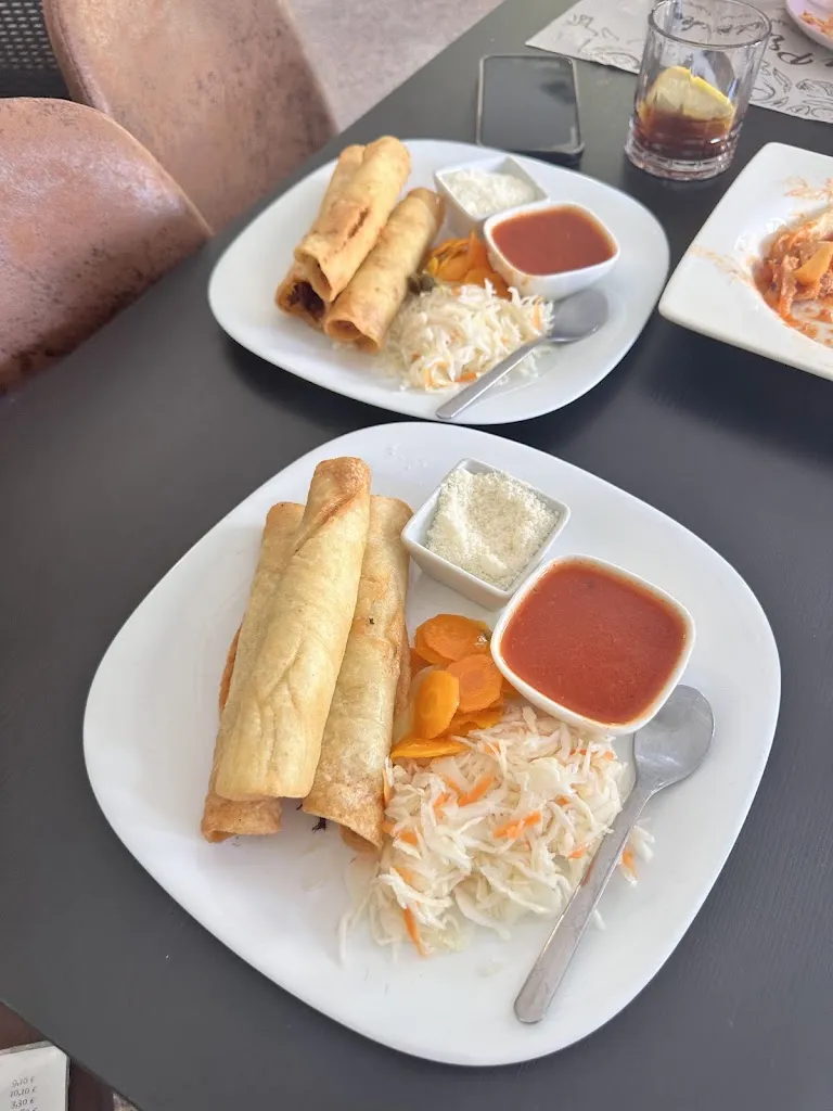 Juan Cobiella_Cafeteria Roatán_Sevilla La Nueva_review