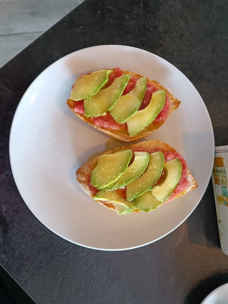 Juan Andres Grajales Marín_Cafetería La Nueva_Sevilla La Nueva_review