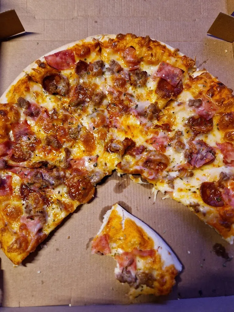 Zzz Zzz_Pizza Hot_Sevilla La Nueva_review