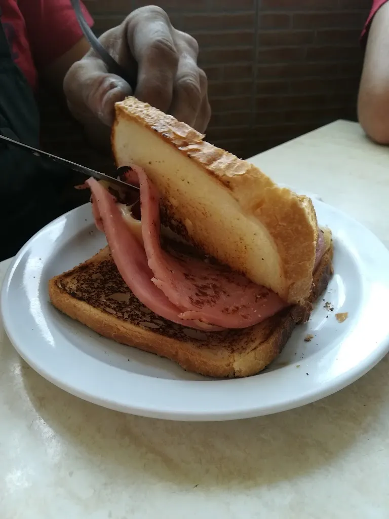 Restaurante Los Torreones_Torres de la Alameda_slider_image_2