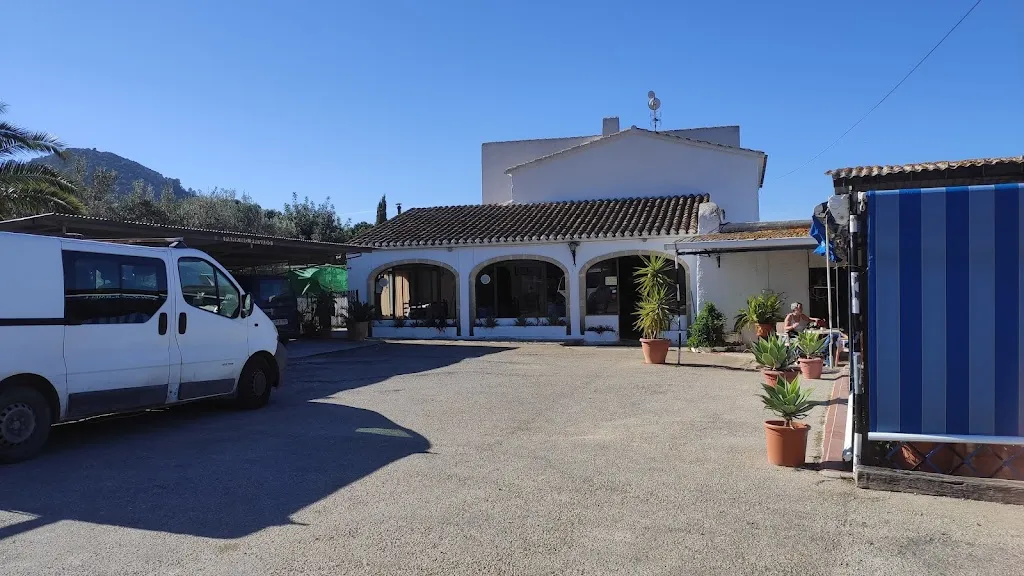 M Lin_Armell_Pedreguer_review