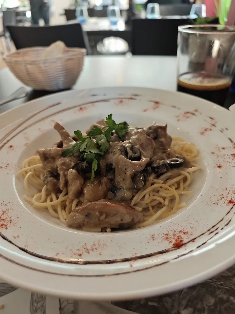 Jevgeni Lisovoi_Marfull Restaurant_Pedreguer_review