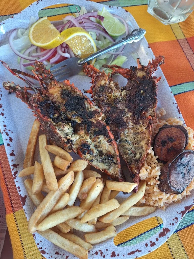 Naiseht Deniz_Federico & lucía_San Blas-Canillejas_review