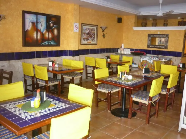 McDonald Restaurant_San Blas-Canillejas_slider_image_1