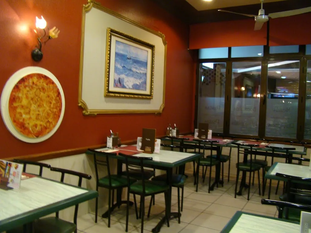 Pizzería Adria restaurant in Boiro