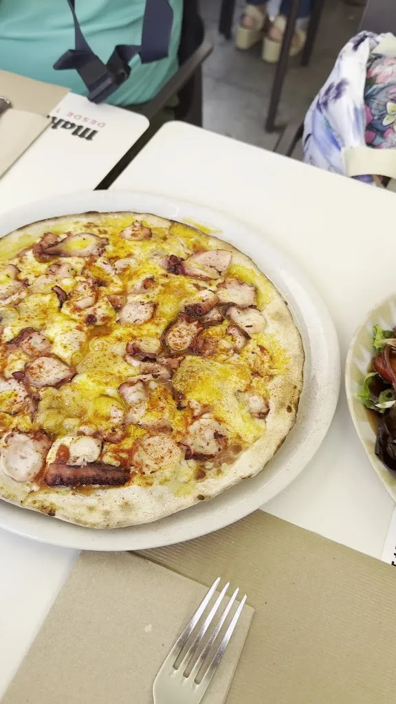 Pizzería Adria_Boiro_slider_image_2