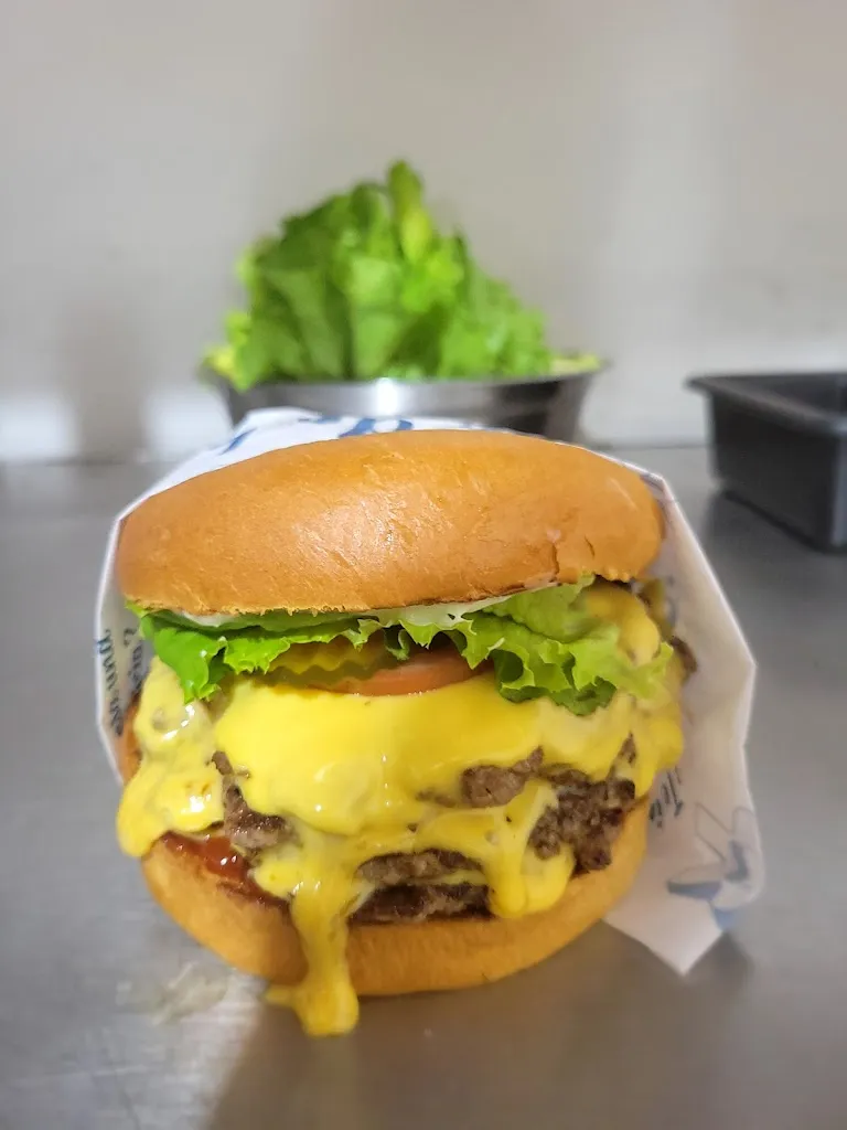 I LOVE BURGERS_San Blas-Canillejas_slider_image_3