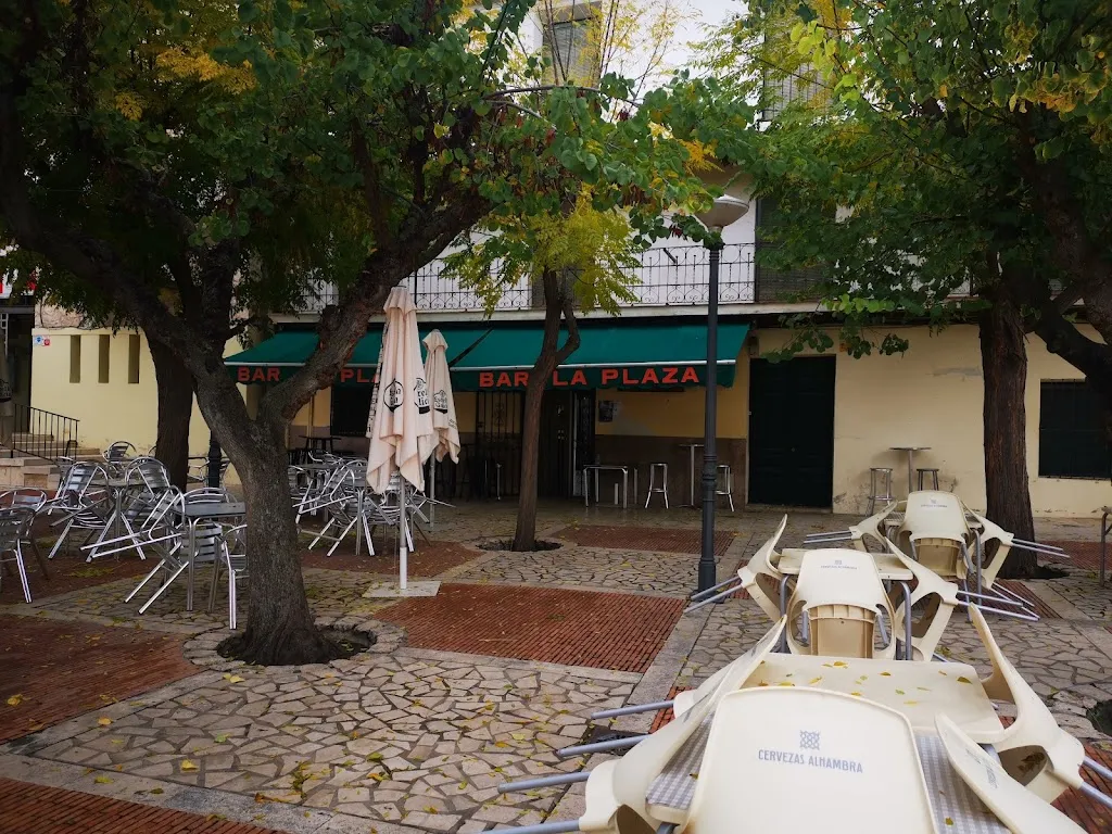 Bar La Plaza_Valdelaguna_slider_image_1