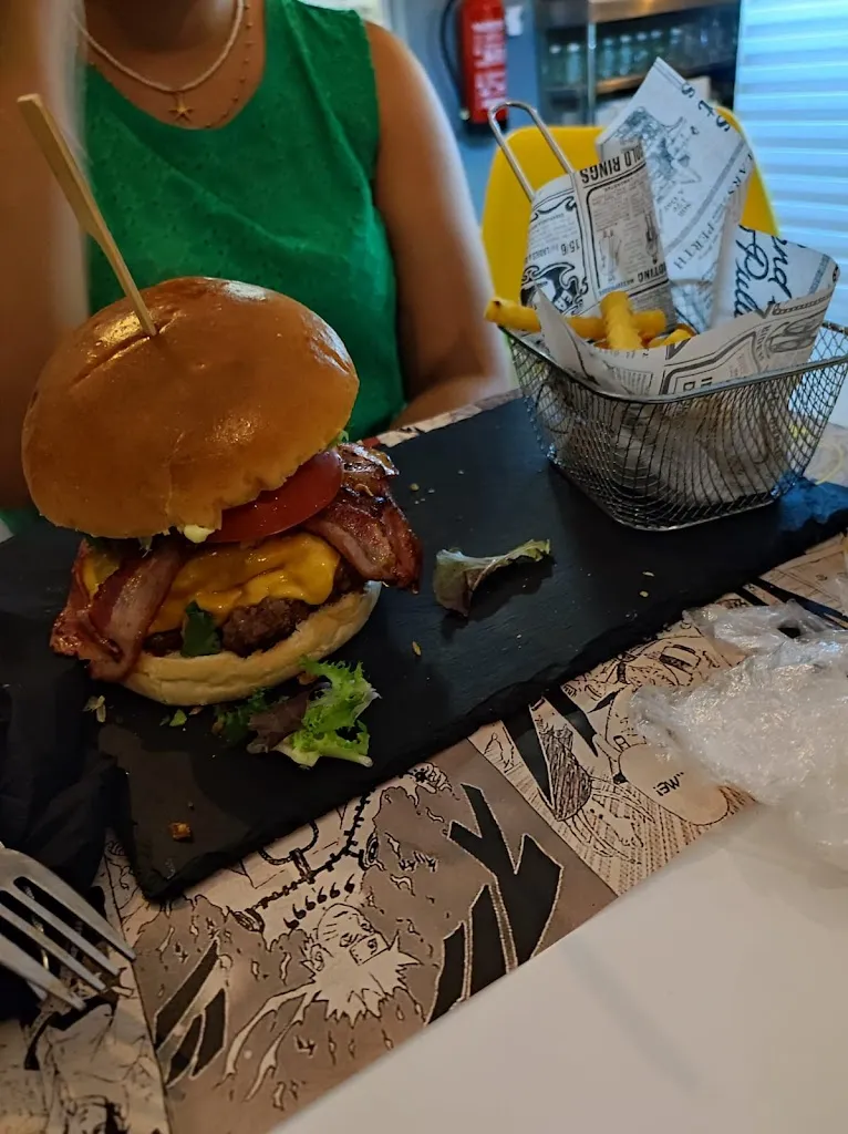 Menu_Hichiraku burger_Torrejón de la Calzada_immagine_5