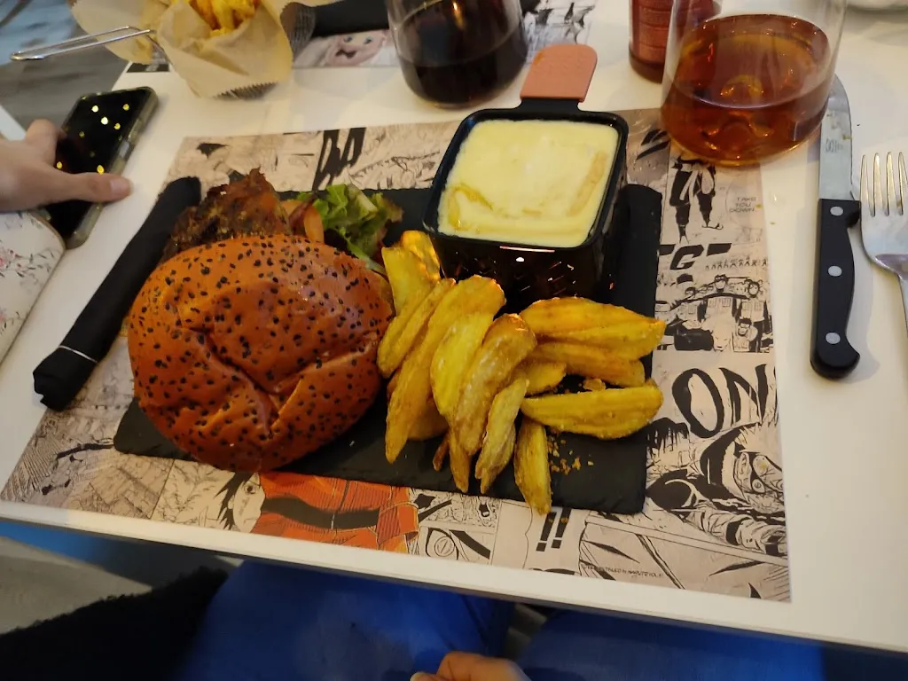 Menu_Hichiraku burger_Torrejón de la Calzada_immagine_8