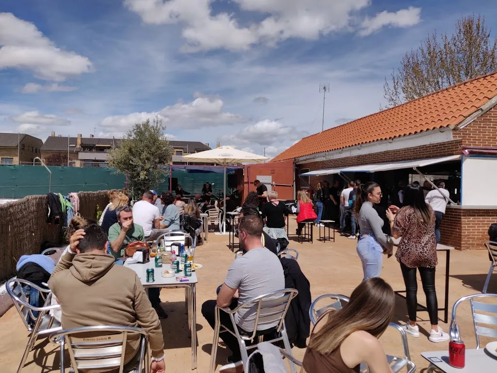 Roberto Vazquez_Azabache Bar Restaurante_Torrejón de la Calzada_review