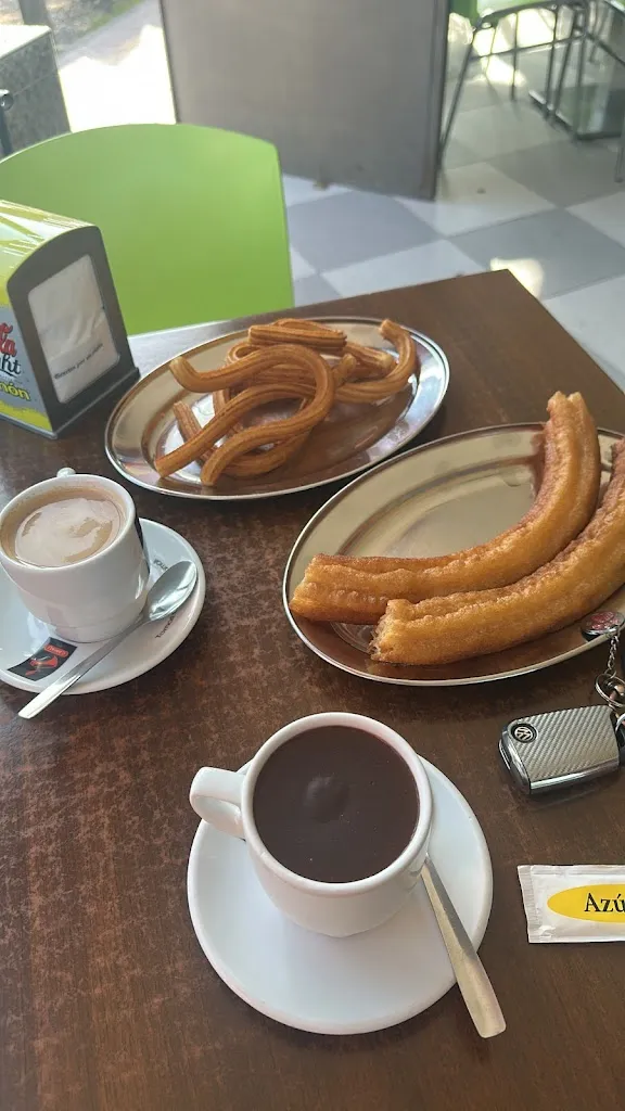 Saandra K_Bar-Churreria La curva_Torrejón de la Calzada_review