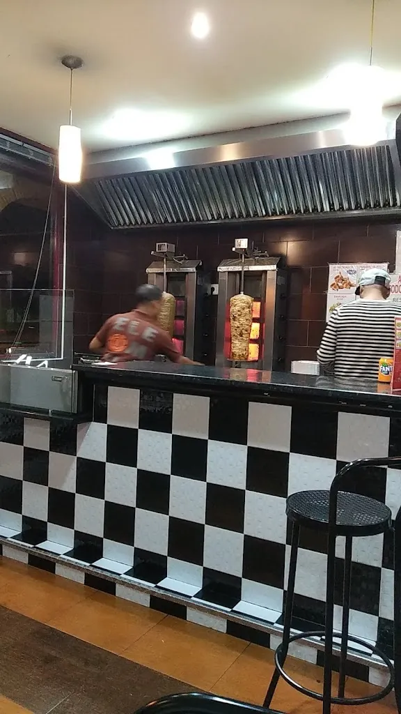 Aynul Malik Shafee_Erevan Kebab...cafeteria_Torrejón de la Calzada_review