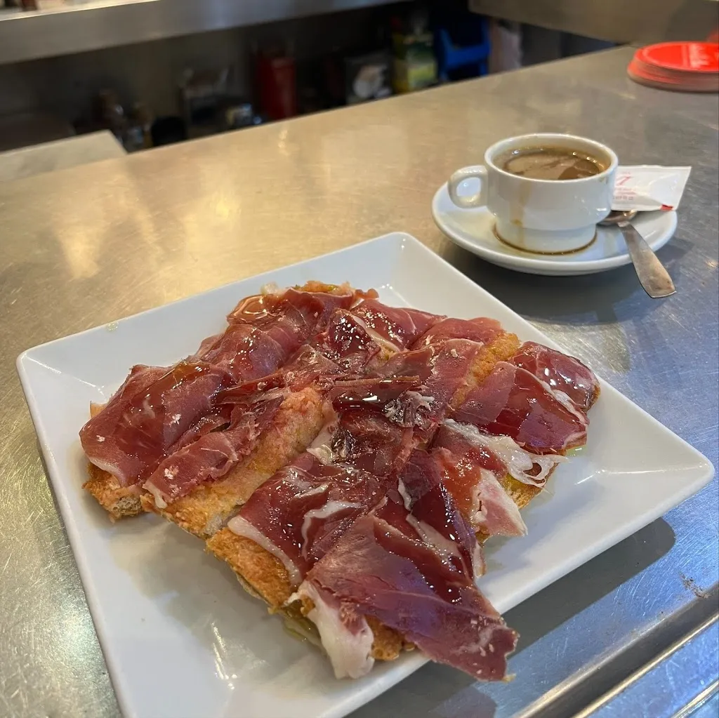 Sam Friedman_Cafetería Jamonería Barcoavi_Torrelaguna_review