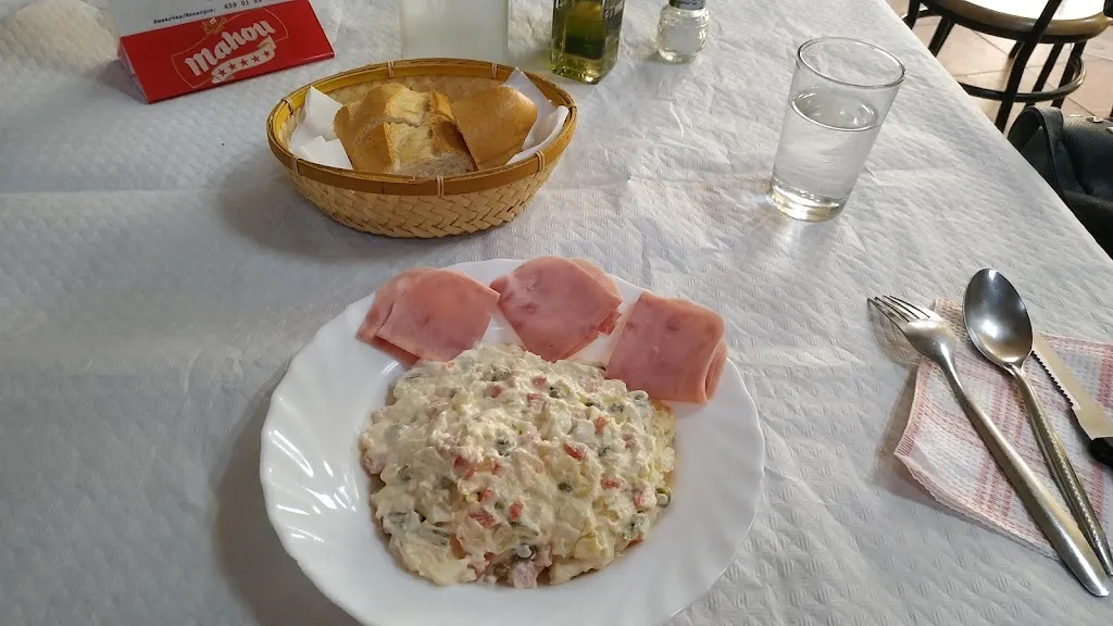 Menu_Bar La Torre_Valverde de Alcalá_image_4