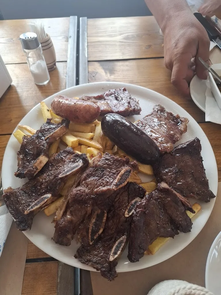 Maria Naranjo_Restaurante Parrilla Argentina, Carbón y Tinto_Valverde de Alcalá_review