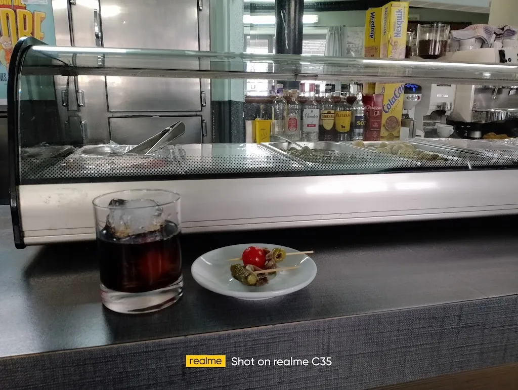 Antonio Jesus Gonzalez Barbero_Bar Imperio_Valdilecha_review