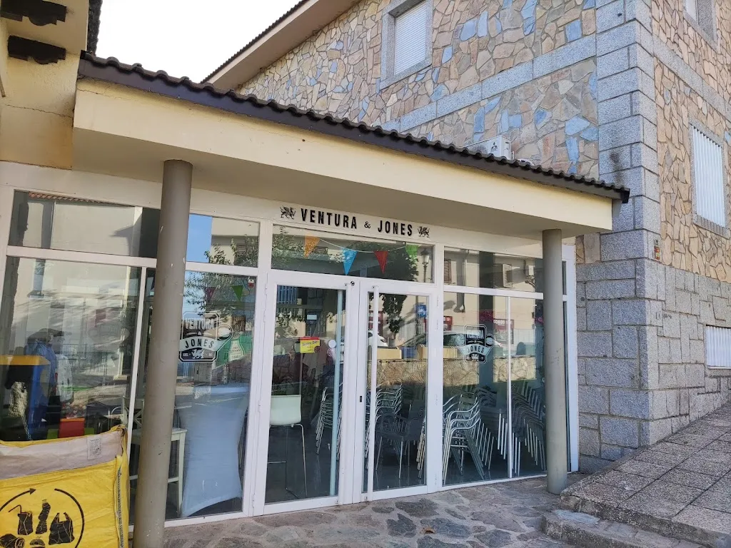 Ventura & Jones restaurant in Venturada