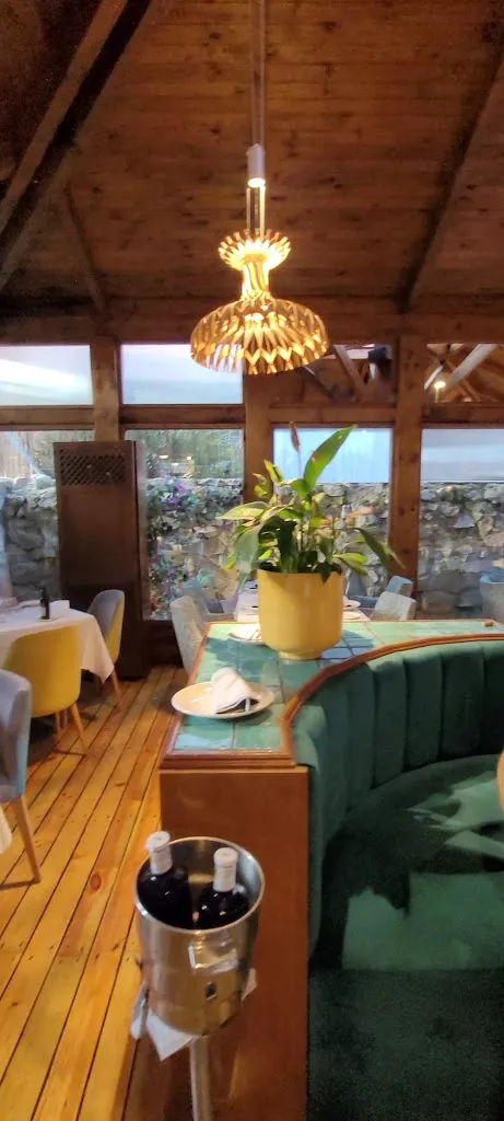 Cesar Martin De Bernardo_El Ochenta_Torrelodones_review